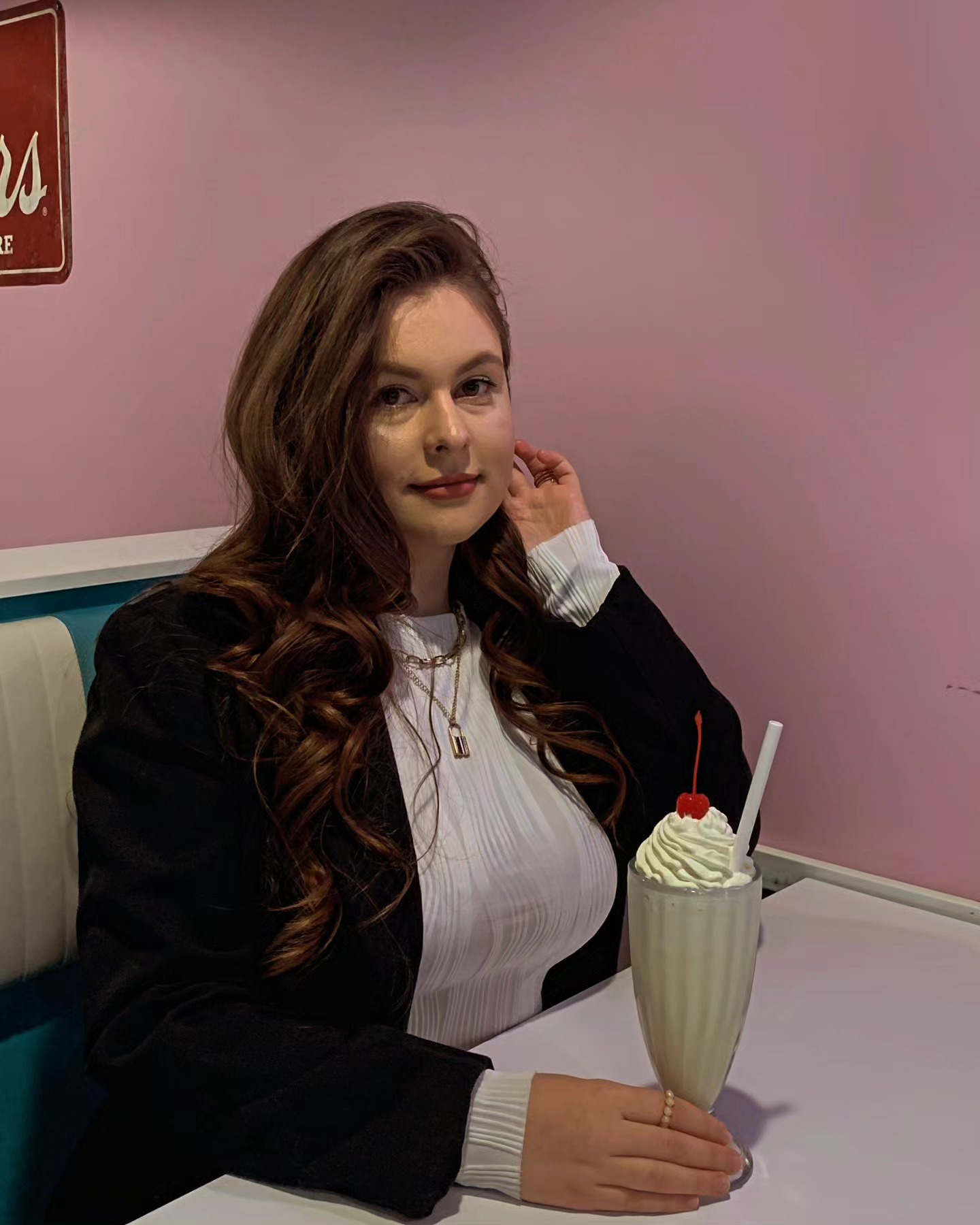 Pop's Diner exceeded my expectations! 🥰 Enjoyed a