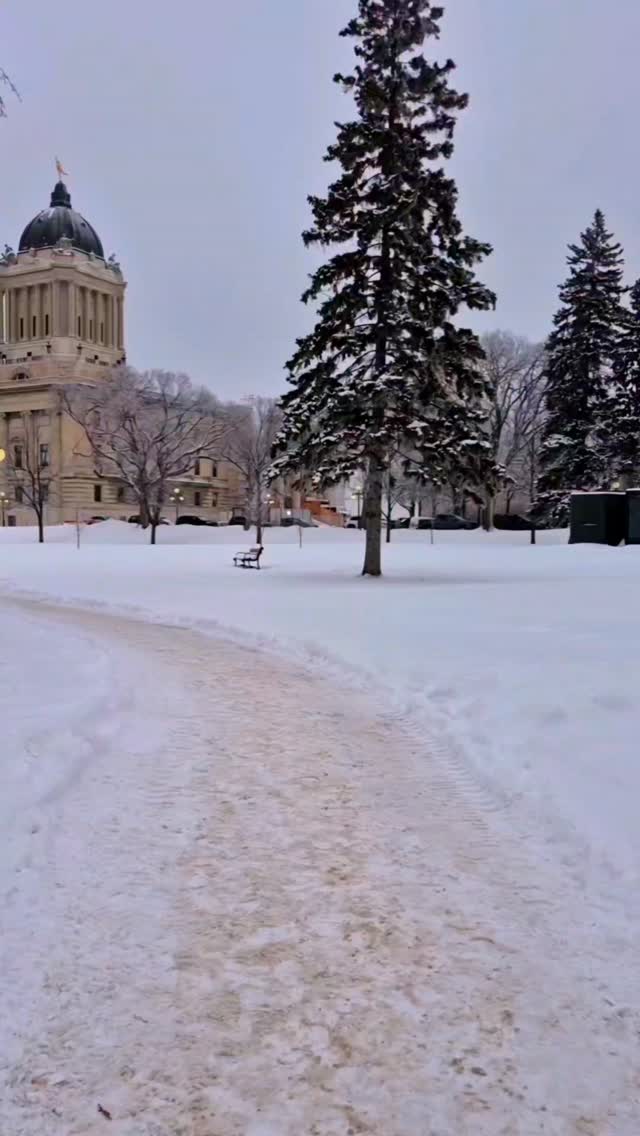 Winnipeg parliament building .Beautiful view 🥰